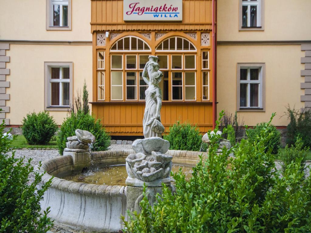 Willa Jagniatkow Bed and Breakfast Buitenkant foto