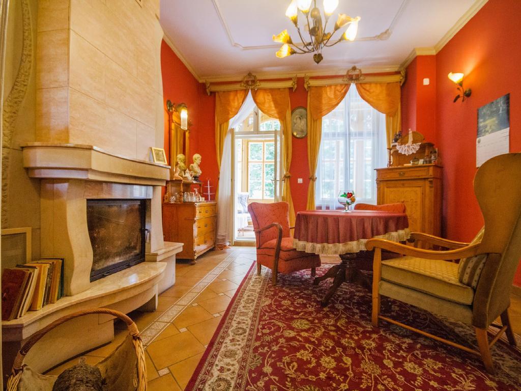 Willa Jagniatkow Bed and Breakfast Buitenkant foto
